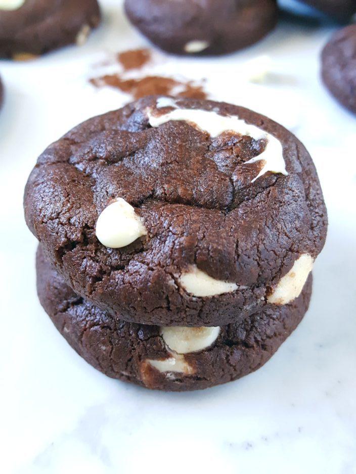 Chocolate Cookies with White Chocolate Chips - Easy recipe for soft chocolate cookies made with cocoa powder and studded with white chocolate chips. | Beat Bake Eat