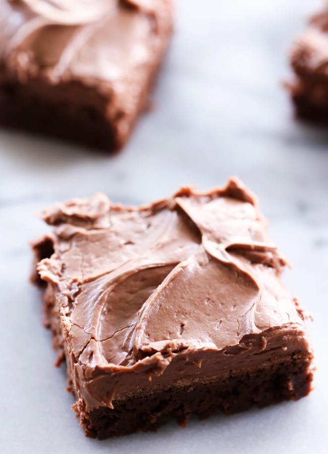 These Chocolate Cream Cheese Frosted Brownies are such a simple yet delicious dessert. The brownies are rich and dense and are topped with such a light and fluffy Chocolate Cream Cheese Frosting. Together, the pair to make one absolutely yummy chocolate treat!