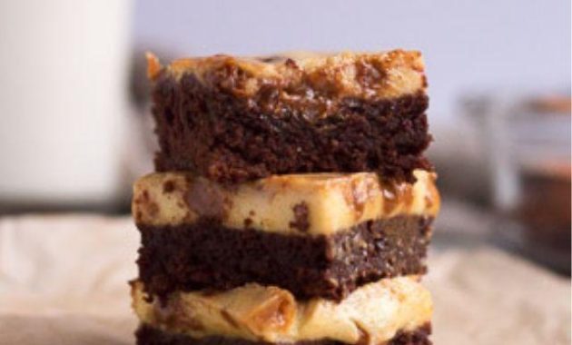 Glutensiz Cheesecake Brownies with Dulce de Leche